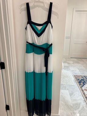 green emerald velvet dress Sustainable & Ethical Luxury Green Halter Maxi Dress/Gown for Women main image 1
